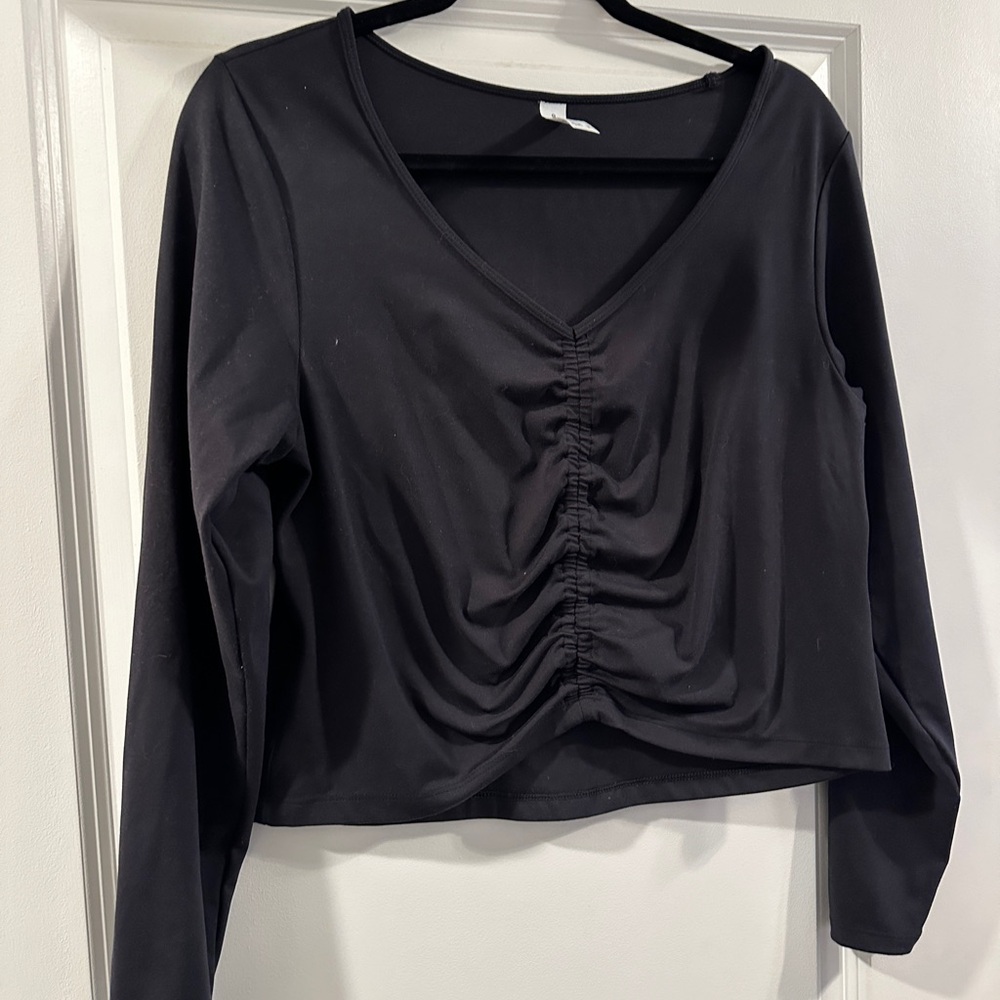 Black Ruched V-Neck Long Sleeve Top